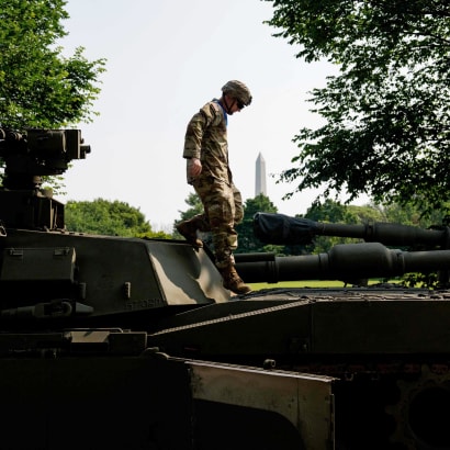 Det amerikanske forsvar er i gang med at forberede militærparade i Washington, D.C., hvor knap 7.000 amerikansk soldater vil marchere på Constitution Avenue sammen med Abrams-kampvogne på jorden og kampfly i luften.
