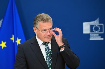 EU’s handelskommissær, Maroš Šefčovič, skal se, om han kan få ændret på det faktum, at handelsbalancen med Kina er negativ set med europæiske øjne.