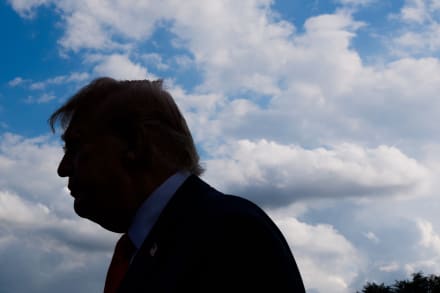 Donald Trumps urealistiske krav er et forsøg på at vinde tid, fordi han grundlæggende ikke ønsker at konfrontere Vladimir Putin, skriver europakorrespondent Tore Keller i denne leder.