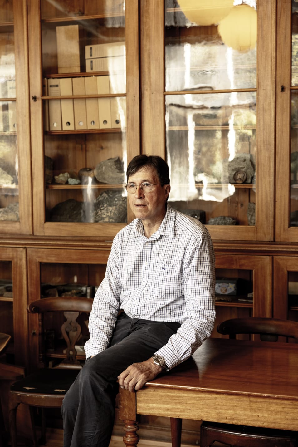 »Jeg så et liv for mig, hvor man om sommeren tog på eventyr i naturen, mens man om vinteren, når der var mørkt og koldt, fordybede sig med bøgerne og sine opdagelser,« fortæller geologiprofessor Minik Rosing om sit studievalg.