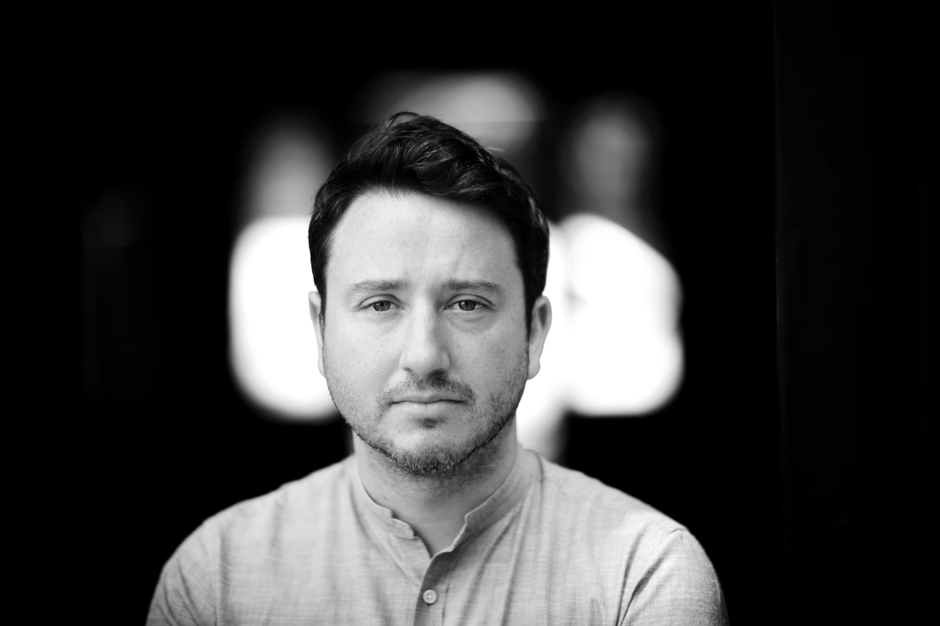 Hvis man vil undgå bredere social uro som følge af, at man beder landets middelklasse og fattige acceptere offentlige besparelser, er det også nødvendigt at beskatte landets rigeste yderligere, siger Gabriel Zucman.