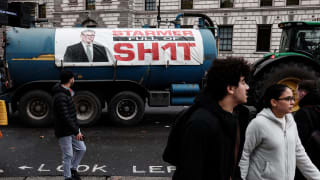 Keir Starmer fortsætter måske lidt endnu. Men hans (a)politiske projekt er dødt