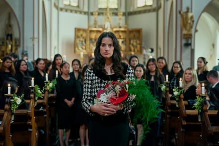 Serien ’Reservatet‘ er et billede på de seneste 25 års enighed i udlændingepolitikken: Hvis vi gerne vil være lige så sympatiske som Cecilie over for vores venner, må vi være lige så brutale som Katarina over for fremmede.