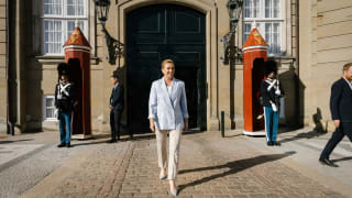 Mette Frederiksen igangsætter kongerunde fredag aften