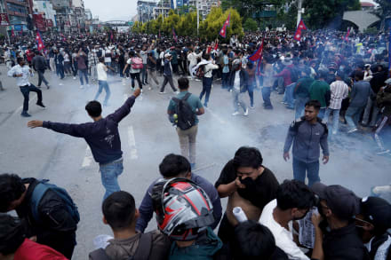 En politisk vækkelse skyller igennem ungdommen i dele af Asien, skriver udlandsredaktør Lene Winther.