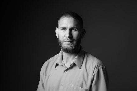 Journalistikken blev mit middel til at skabe kontakt med de fremmede kulturer og mit medium til at undersøge, hvad der former deres politik og etik, skriver Matias Ludvig Littauer.