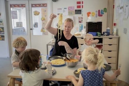 Det skal være gratis for københavnske småbørnsfamilier at sende deres barn i institution, hvis det står til den socialdemokratiske overborgmesterkandidat Pernille Rosenkrantz-Theil.