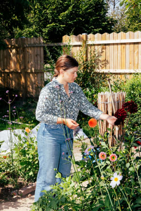 I min egen køkkenhave kan jeg dyrke grøntsager, der giver mig ny inspiration og fordrer kreativiteten. Nærkontakten til råvarerne løfter mine spiseoplevelser