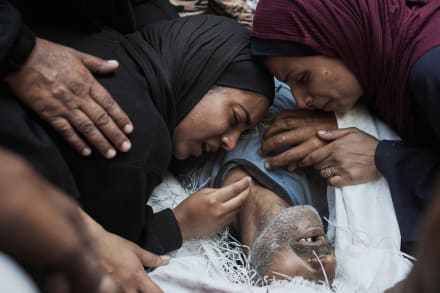 Der har åbnet sig en kløft imellem Israels regering og militærledelse i blandt andet spørgsmålet om, hvor mange flere menneskeliv Israel er parat til at sætte på spil.