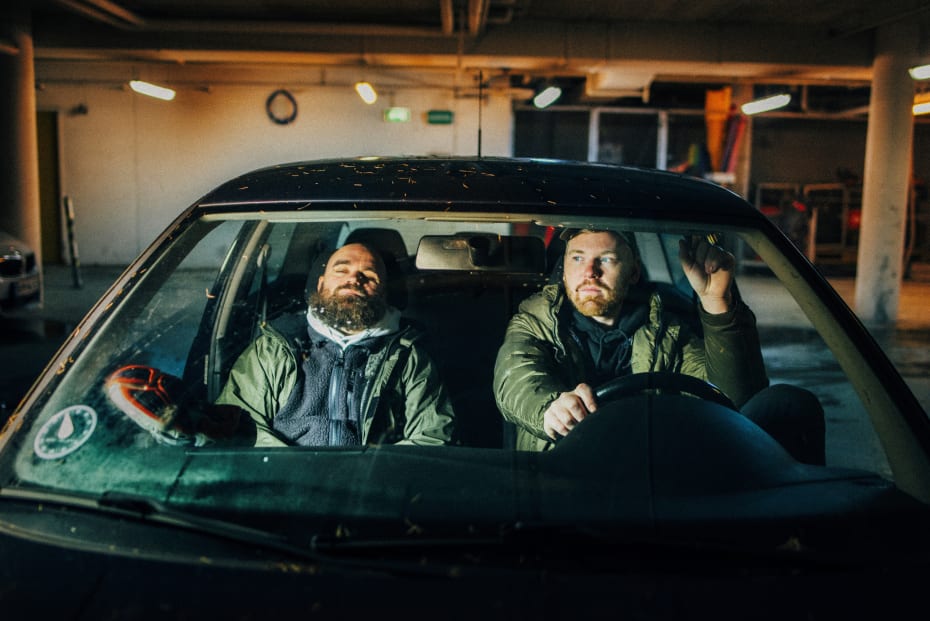 Klumben og Raske Penge: Der sidder to brokrve i et studie p Nrrebro og  laver forbandet umoderne reggae | Information
