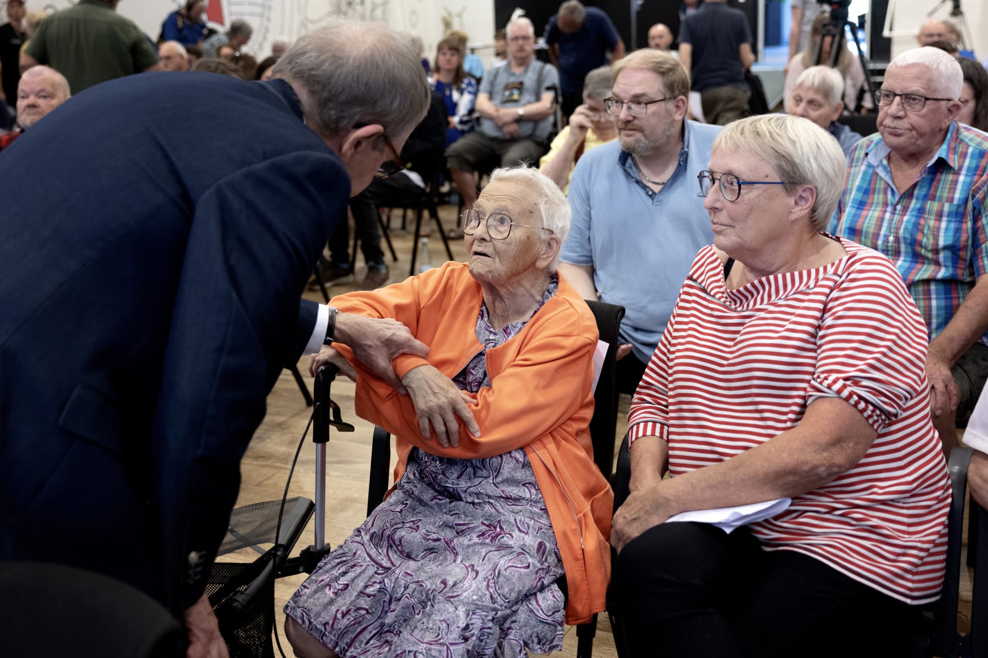 Regine Løndorf og andre tidligere anbragte under særforsorgen fik i 2023 en undskyldning af regeringen for statens svigt og de talløse overgreb, de havde været udsat for mellem 1933 og 1980.