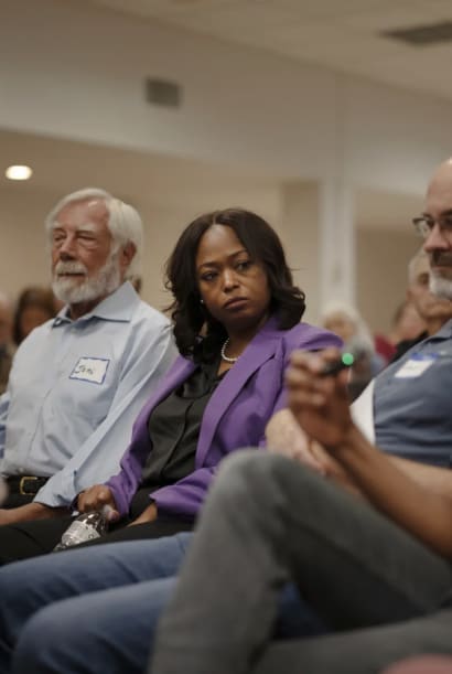 Den snebold, som Bernie Sanders skubbede ned ad bakken i 2016, bliver hele tiden større. Aldrig tidligere i USA’s historie har så mange erklærede socialister haft så meget magt. Information har været til vælgermøde med en af dem, Washington D.C.’s kommende borgmester