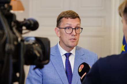 Estlands premierminister, Kristen Michal, har oplyst, at landet har aktiveret NATO’s artikel 4.