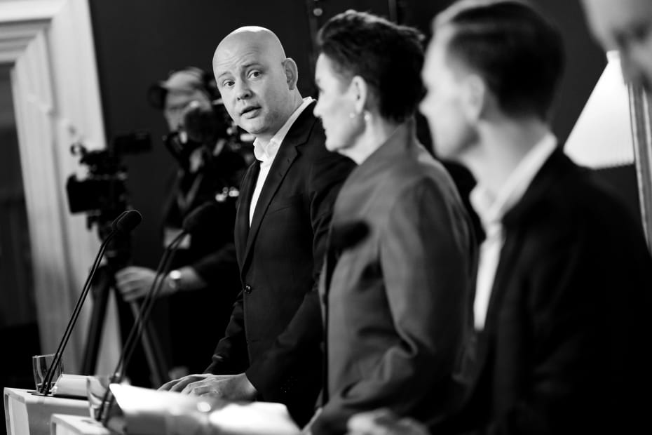 Det bliver svært at forene blå bloks ønsker om skattelettelser og støttepartiernes velfærdsgaver. Men regeringstoppen satser på et magttrick gemt i ærmet