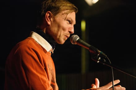 Forfatter Christoffer Emil Bruun, der har st&aring;et bag en dokumentarfilm om den danske overs&aelig;ttelse af&nbsp;&rsquo;Br&oslash;drene Karamazov&rsquo;, ved tydeligvis en masse om facetterne i Dostojevskijs forfatterskab.