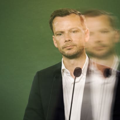 Hvad Peter Hummelgaard, Martin Lidegaard og de øvrige regeringspartier – lad os ikke glemme SF – fuldstændig glemte at sige, var, at også børn af dagpengemodtagere vil blive berørt af regeringens finanslovsbesparelser på SU’en.