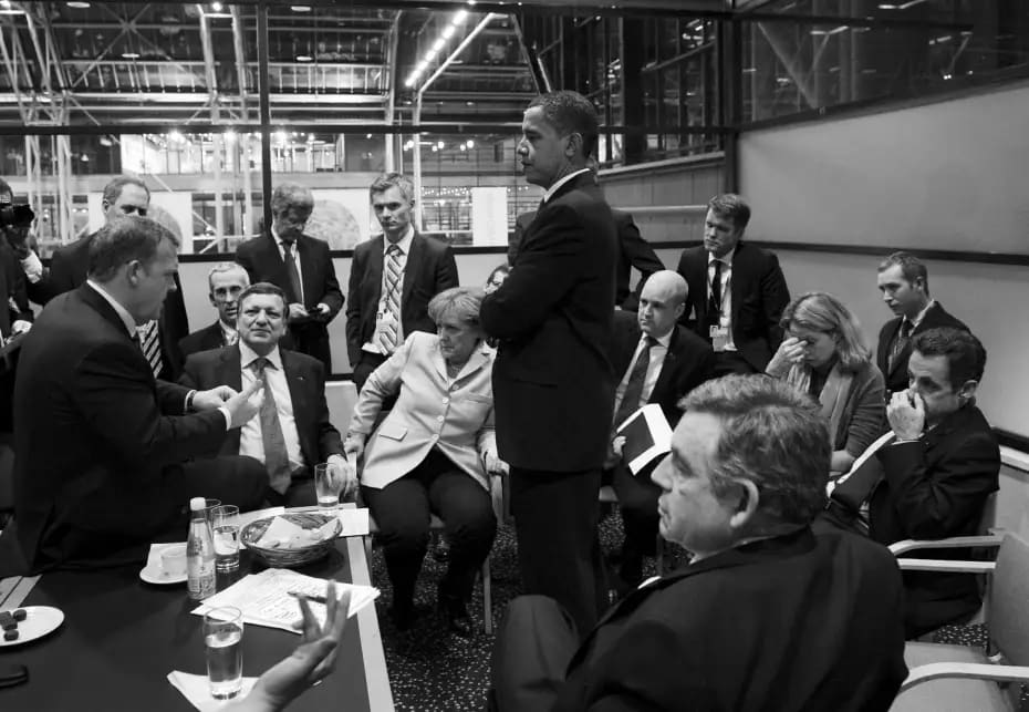 COP15 blev afholdt i Danmark og endte uden de store, bindende aftaler. Her sidder statsminister Lars Løkke Rasmussen og forhandler med verdens ledere anno 2009.