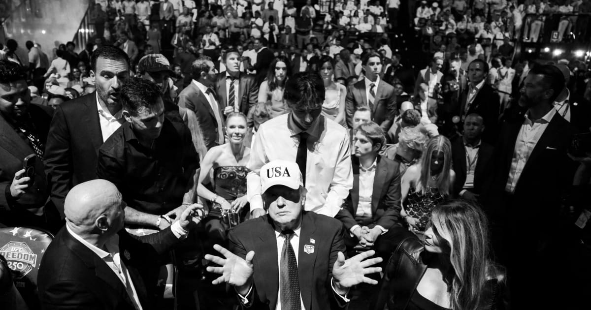 https://www.information.dk/udland/2026/07/250-aaret-usas-uafhaengighed-skriver-trump-slaveriet-sorte-historien?kupon=eyJpYXQiOjE3ODMxNzg4MzgsInN1YiI6IjE3NDE4MTo4NDA4MTgifQ.7br6lb_eyAVXSGiHNh7klw social preview image