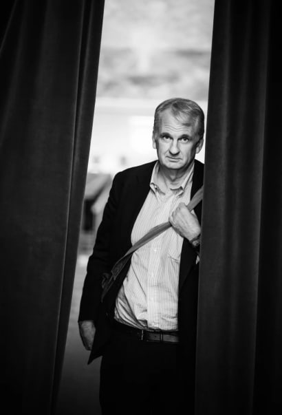Den negative frihedstanke, som handler om frihed fra staten og bureaukratiet, fordrer også et frit marked. »Men det er mennesker, der skal være frie – ikke markeder,« siger Timothy Snyder.