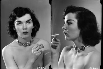 Da Ásta Sigurðardóttir var bare 21 år gammel, i 1951, fik hun novellen ’Søndag aften til mandag morgen’ trykt i et tidsskrift. Hendes eneste novellesamling blev udgivet i 1961.