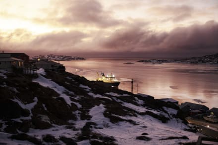 Ifølge en artikel fra The Wall Street Journal er amerikanske efterretningstjenester blevet beordret til at indsamle viden om Grønlands uafhængighedsbevægelse og holdningerne til amerikansk råstofudvinding i Grønland.