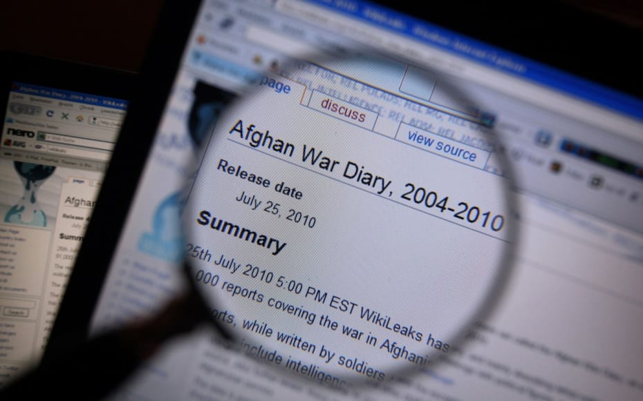 En tilsyneladende komplet og ucensureret kopi af Wikileaks-dokumenterne ligger frit tilgængelig på nettet.