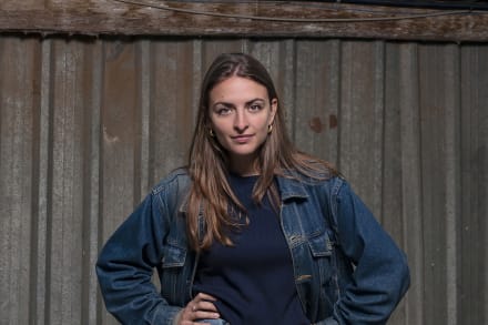 Mørket i Irene Solàs sprog bliver lige præcis ikke for meget, fordi oversættelsen får den catalanske musikalitet med.